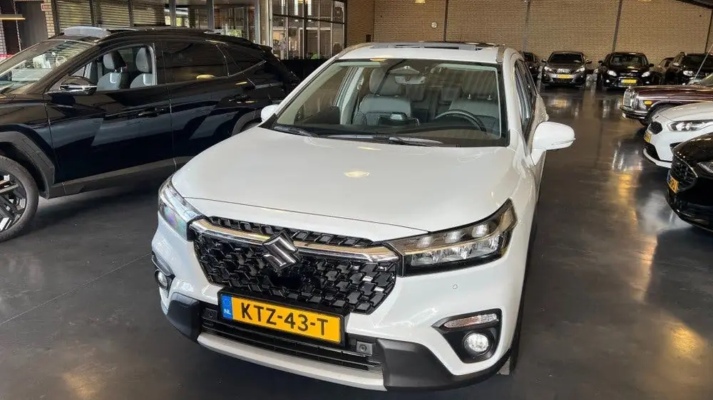 Suzuki Overige Modellen S-CROSS 1.4 Boosterjet Style Smart Hybrid  360 camara uit 2026, foto 3