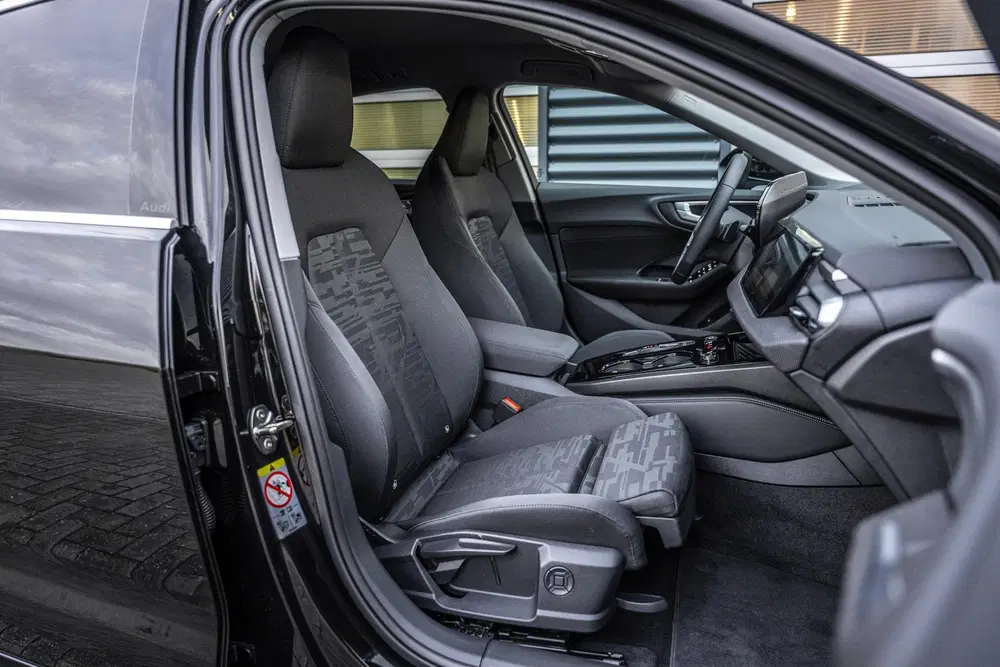 Audi A5 2.0 e-hybrid 299pk quattro Advanced Editio uit 2025, foto 14