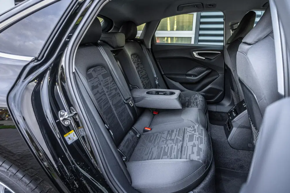 Audi A5 2.0 e-hybrid 299pk quattro Advanced Editio uit 2025, foto 16