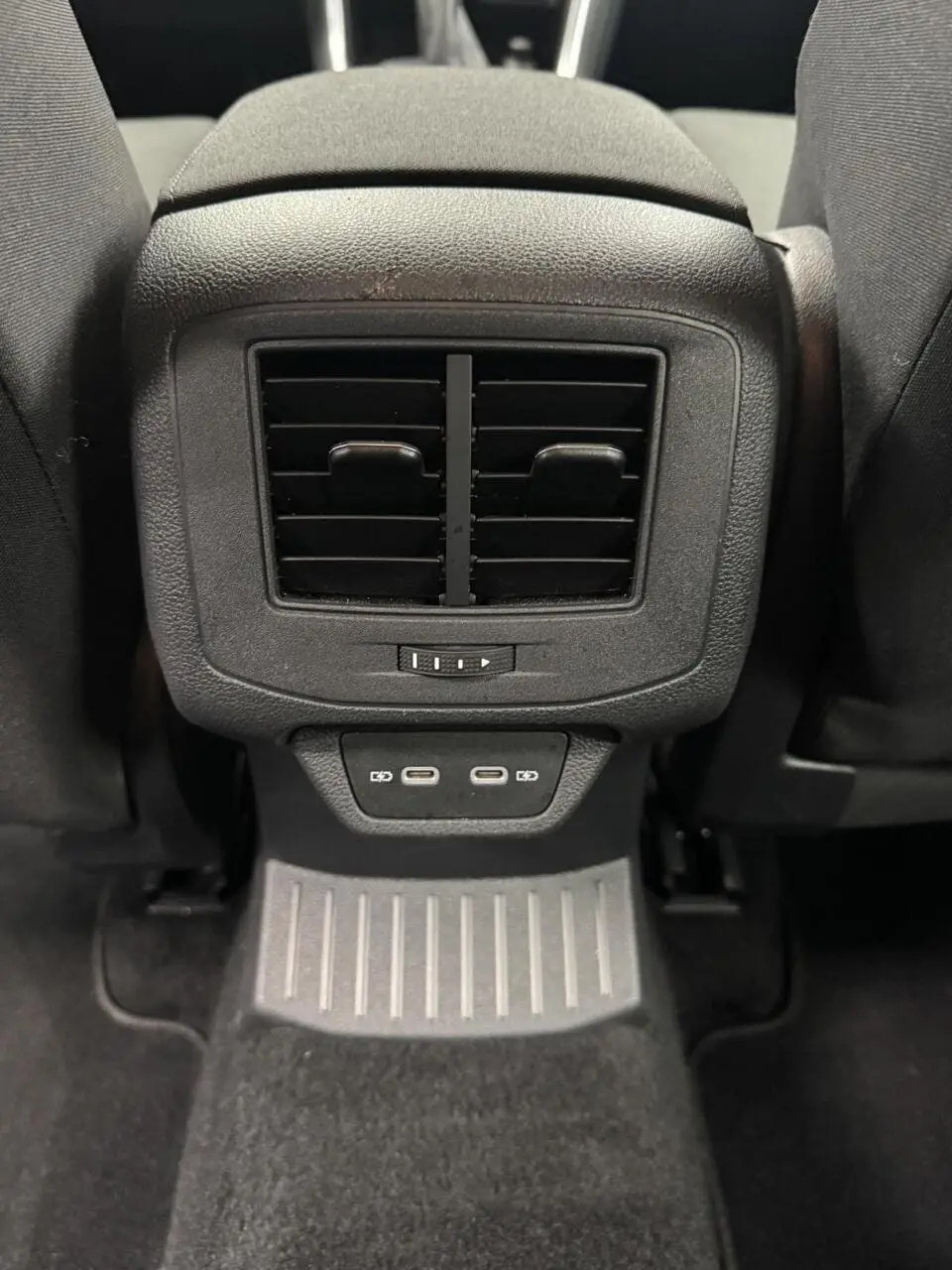 Volkswagen T-Roc 1.0 TSi Style Trekhaak-Navigatie-Adapt.Cr.c uit 2022, foto 18