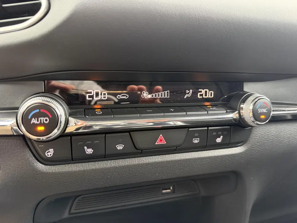 Mazda CX-30 2.0 e-SkyActiv-X M Hybrid Comfort uit 2020, foto 16