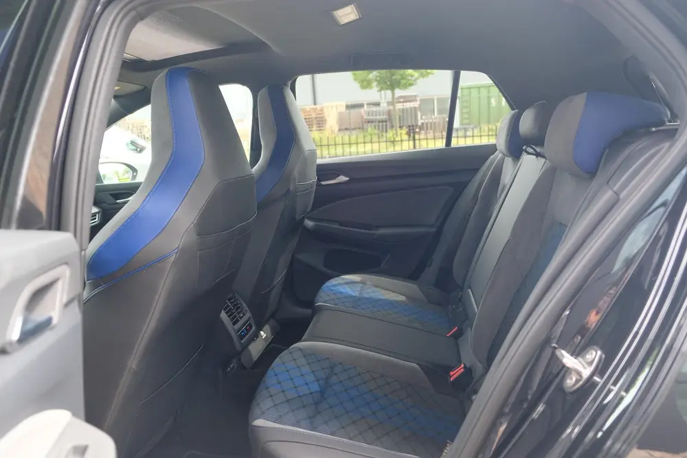 Volkswagen Golf R 2.0 TSI 320pk 8R 4Motion Performance Akrap uit 2022, foto 11