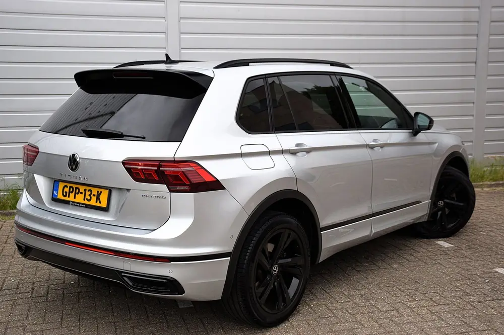 Volkswagen TIGUAN 1.4 TSI eHybrid R-Line Binnen&Buiten+*190D uit 2021, foto 7