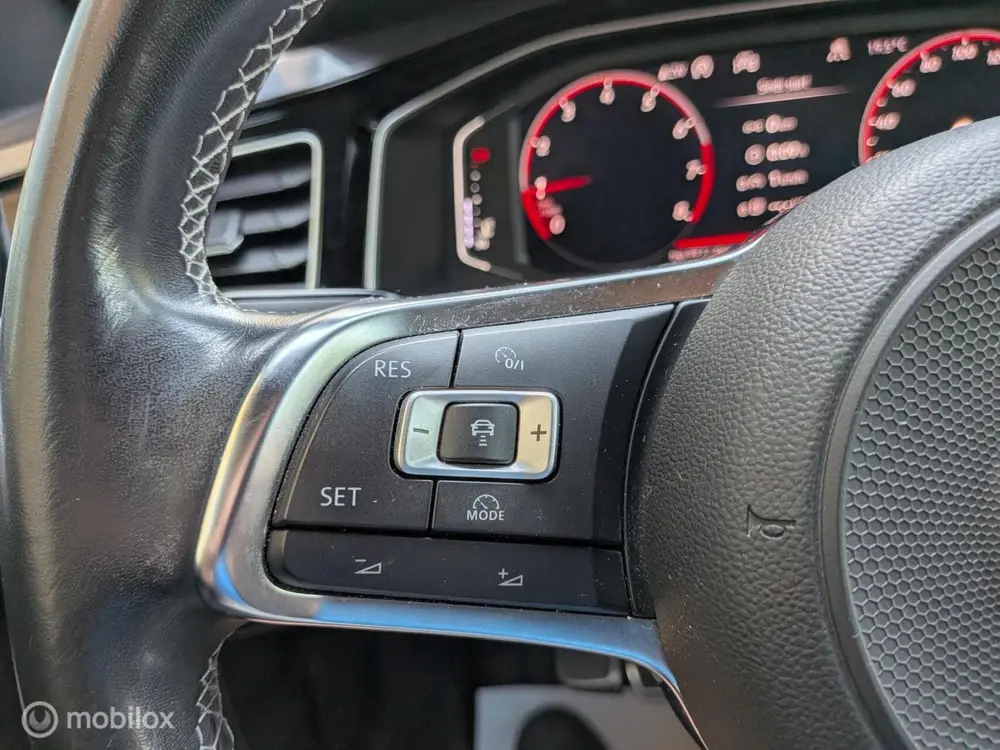 Volkswagen Polo 1.0 TSI Highline Business 2x R-Line LED ETC uit 2020, foto 18