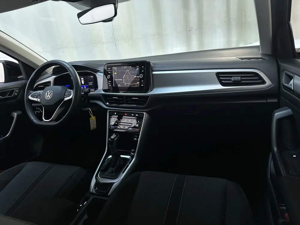 Volkswagen T-Roc 1.5 TSI 150pk DSG Life Business Camera Navi uit 2022, foto 2