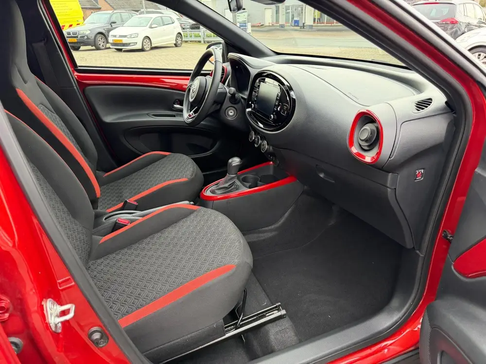 Toyota Aygo X 1.0 VVT-i S-CVT Pulse Automaat uit 2022, foto 8