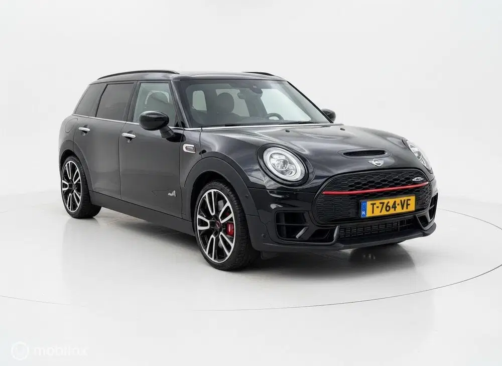 Mini Clubman 2.0 JCW ALL4 Chili PANO uit 2020, foto 2
