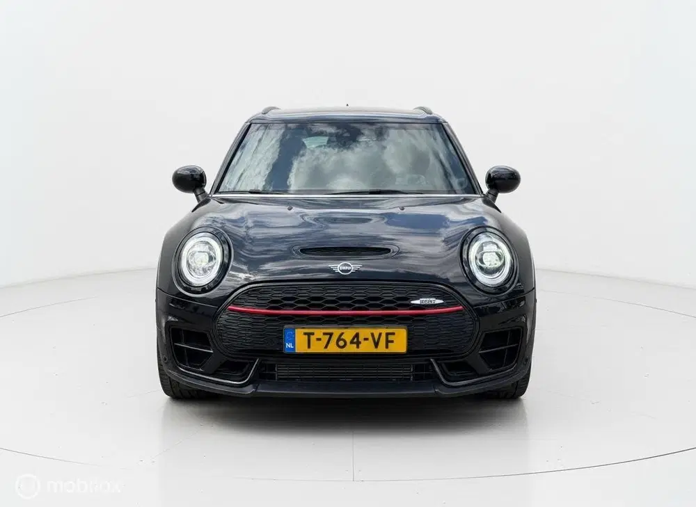 Mini Clubman 2.0 JCW ALL4 Chili PANO uit 2020, foto 3