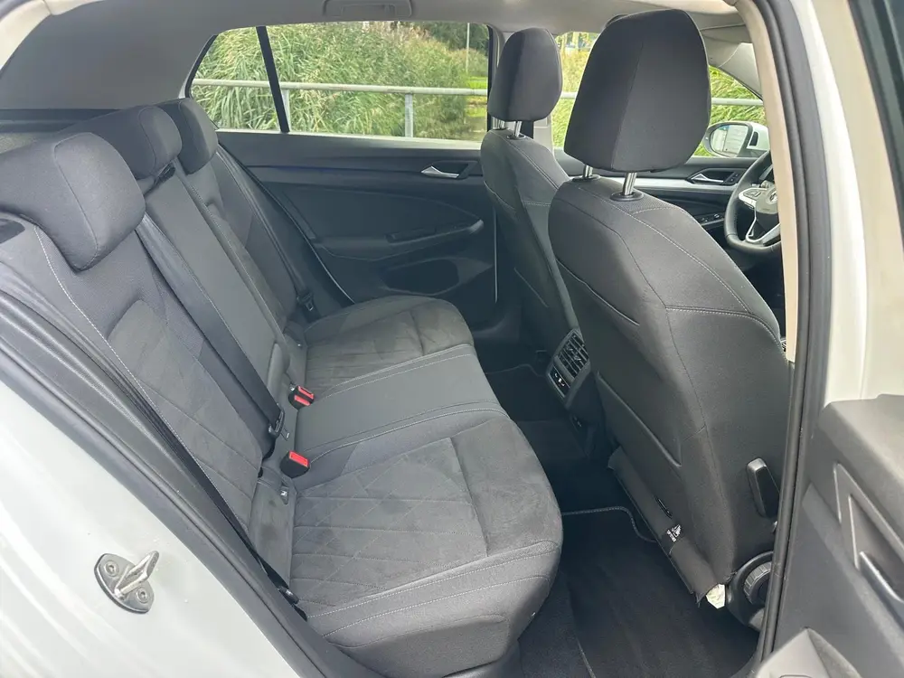 Volkswagen Golf eTSI Life Business!2022 Panodak!IQ-Light!Cam uit 2022, foto 14