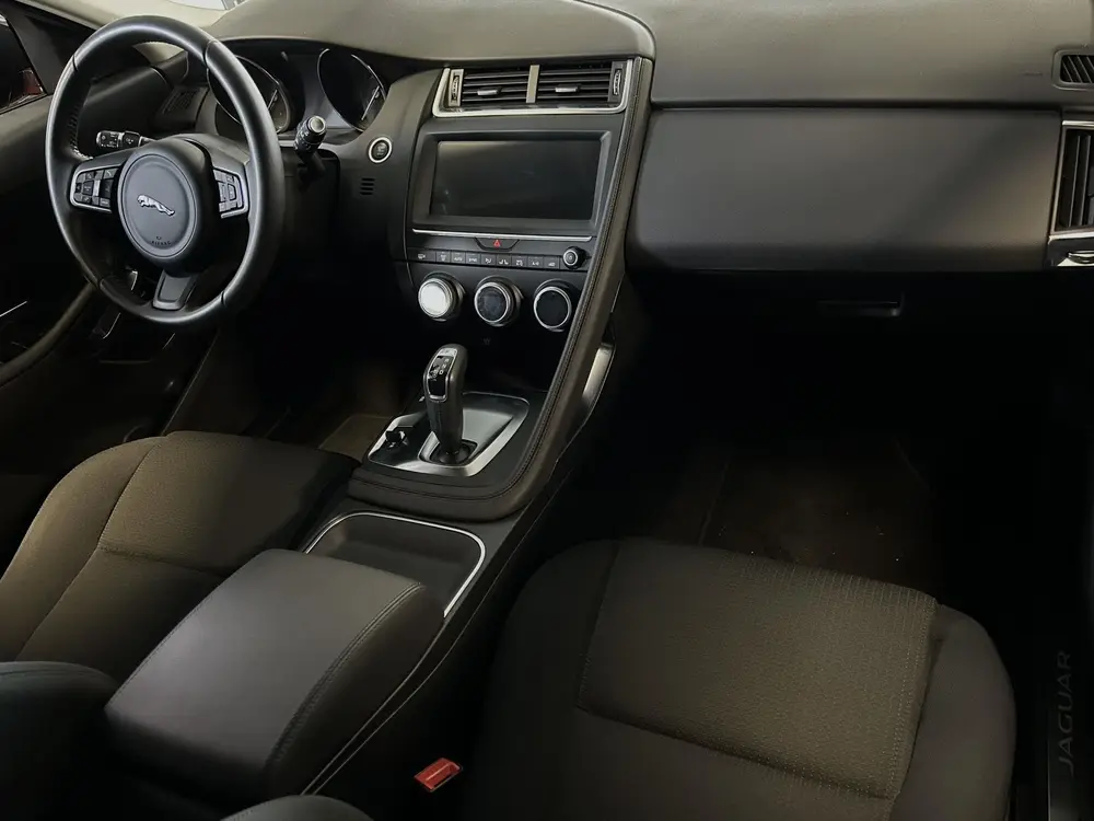 Jaguar E-Pace E-Pace 2.0 Turbo 180PK AWD Automaat R Dynamic-S/20"in uit 2019, foto 10