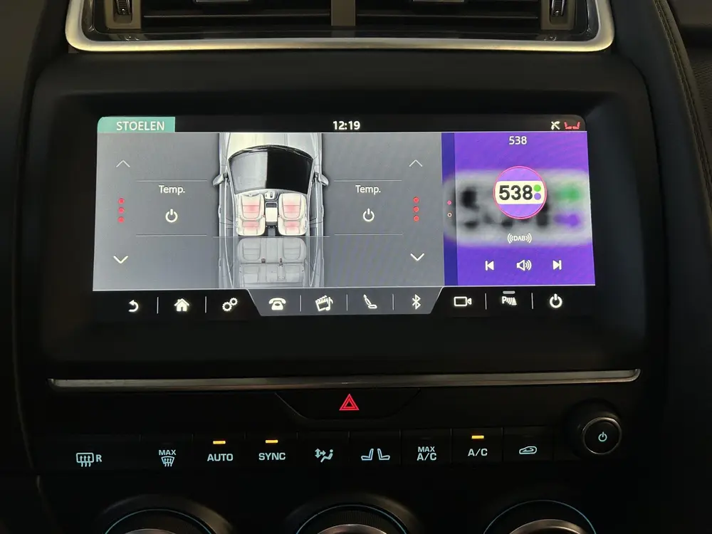 Jaguar E-Pace E-Pace 2.0 Turbo 180PK AWD Automaat R Dynamic-S/20"in uit 2019, foto 19