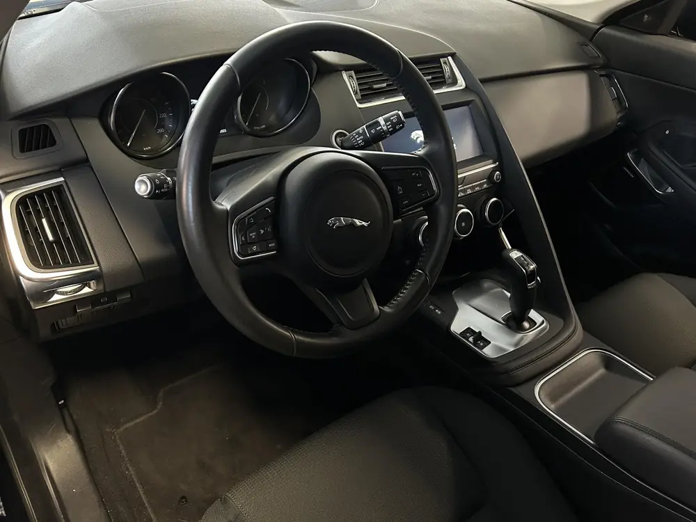 Jaguar E-Pace E-Pace 2.0 Turbo 180PK AWD Automaat R Dynamic-S/20"in uit 2019, foto 8