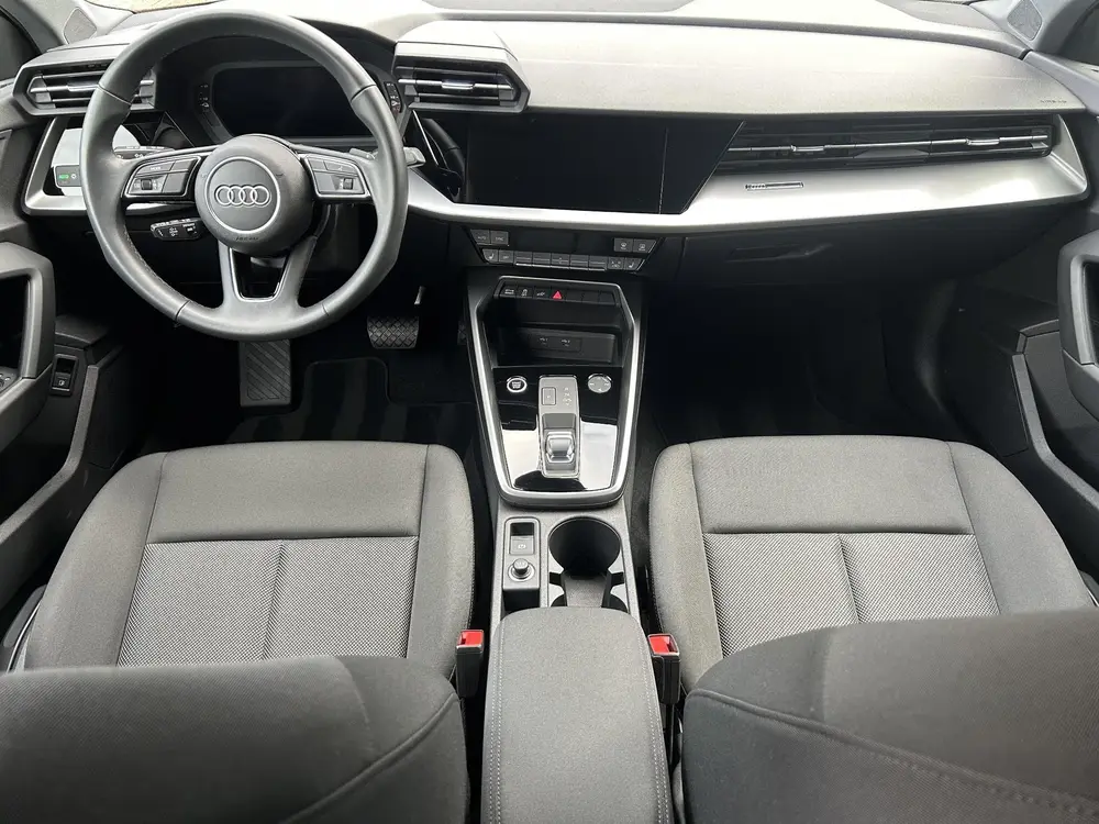 Audi A3 40 TFSI e Edition uit 2022, foto 11