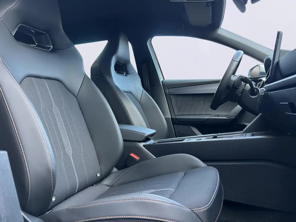 Cupra Leon 1.4 e-Hybrid Business uit 2023, foto 12