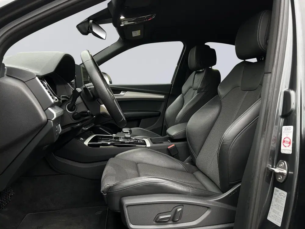 Audi Q5 50 TFSI e quattro 3x S Line uit 2022, foto 9