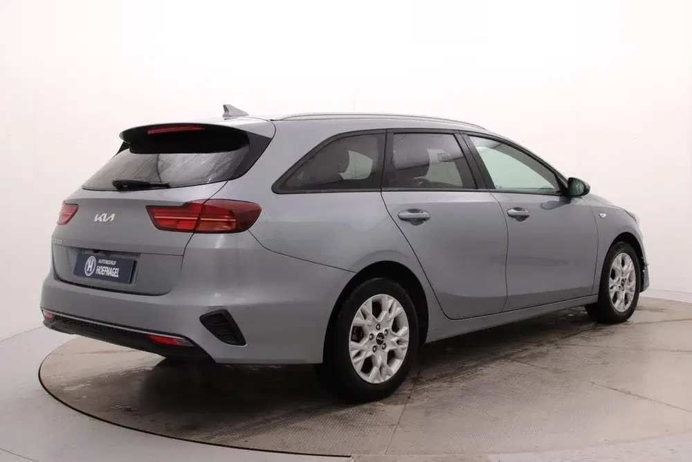Kia Ceed 1.0 T-GDi DynamicPlusLine uit 2024, foto 2