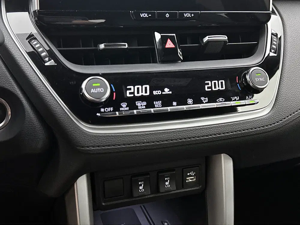 Toyota Corolla Cross 2.0 Hybrid First Edition uit 2023, foto 17