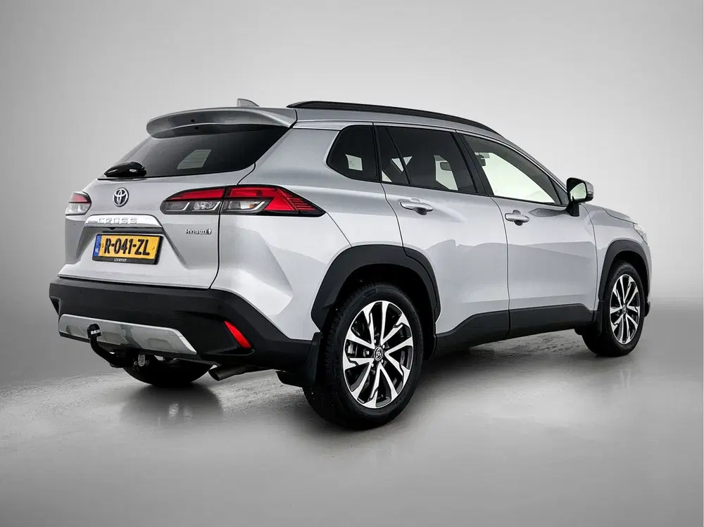 Toyota Corolla Cross 2.0 Hybrid First Edition uit 2023, foto 2