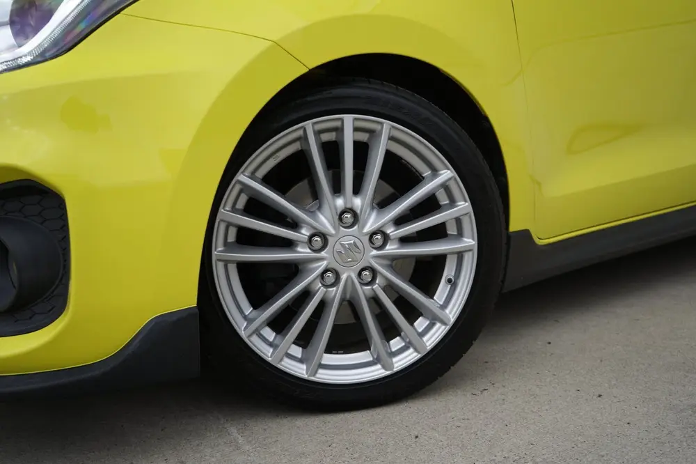 Suzuki Swift 1.4 Sport 140pk, Champion Yellow, ACC, Carplay uit 2019, foto 9