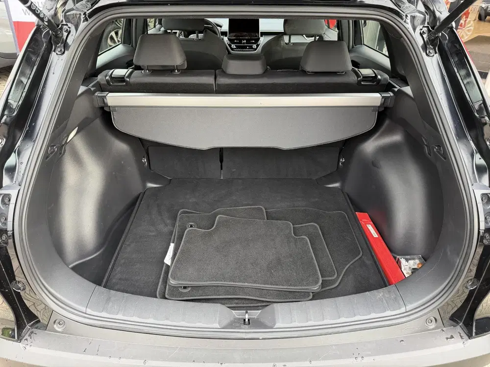 Toyota Corolla Cross Hybrid 140 Active Keyless uit 2024, foto 12