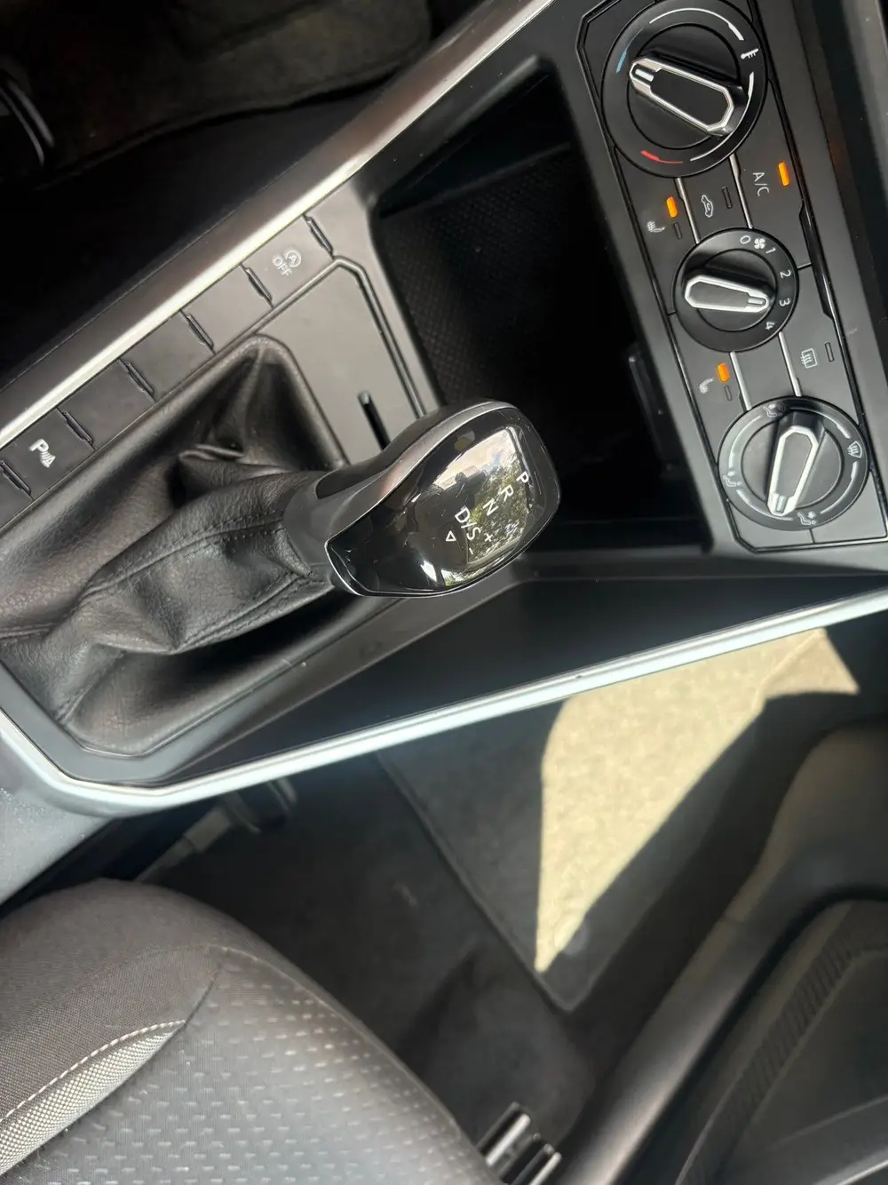 Volkswagen Polo Life Business 1.0 TSI 95 pk - AUTOMAAT - Dig uit 2022, foto 14