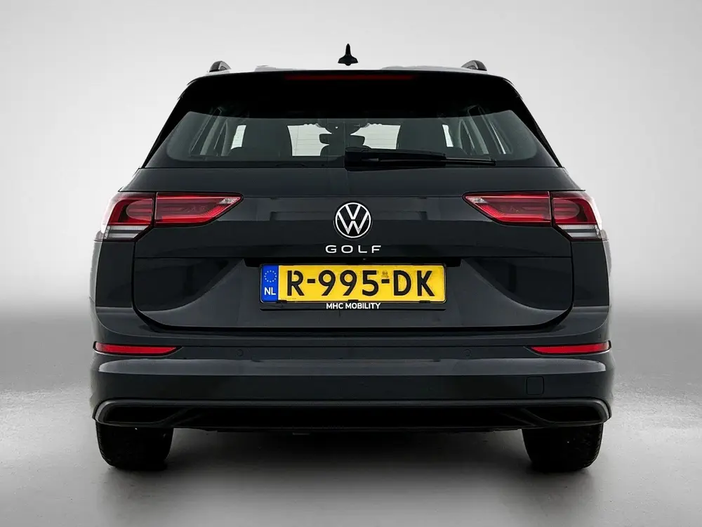 Volkswagen Golf Variant 1.0 TSI Life (bj 2022) uit 2022, foto 2