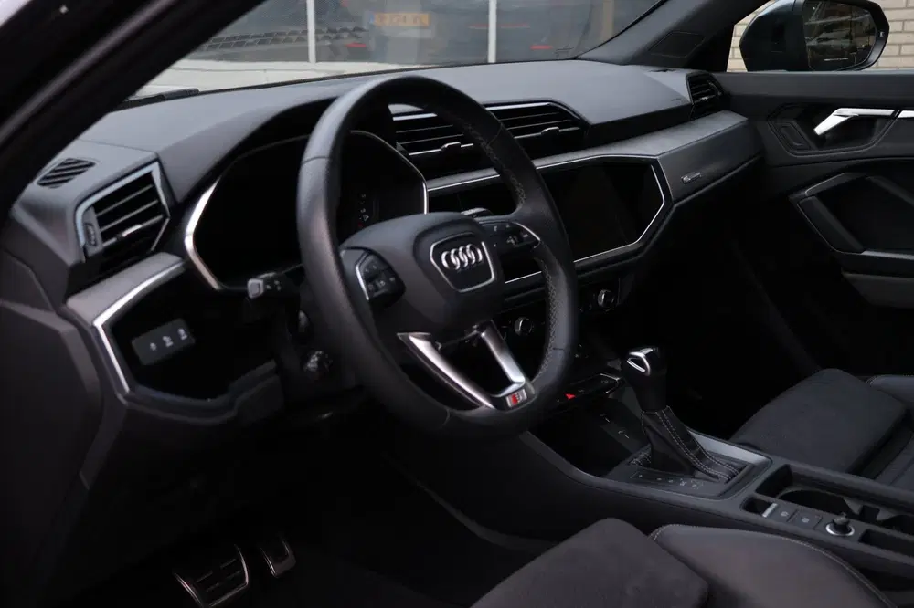 Audi Q3 45 TFSI Hybrid SOH 100%S-Line App-connect uit 2023, foto 3