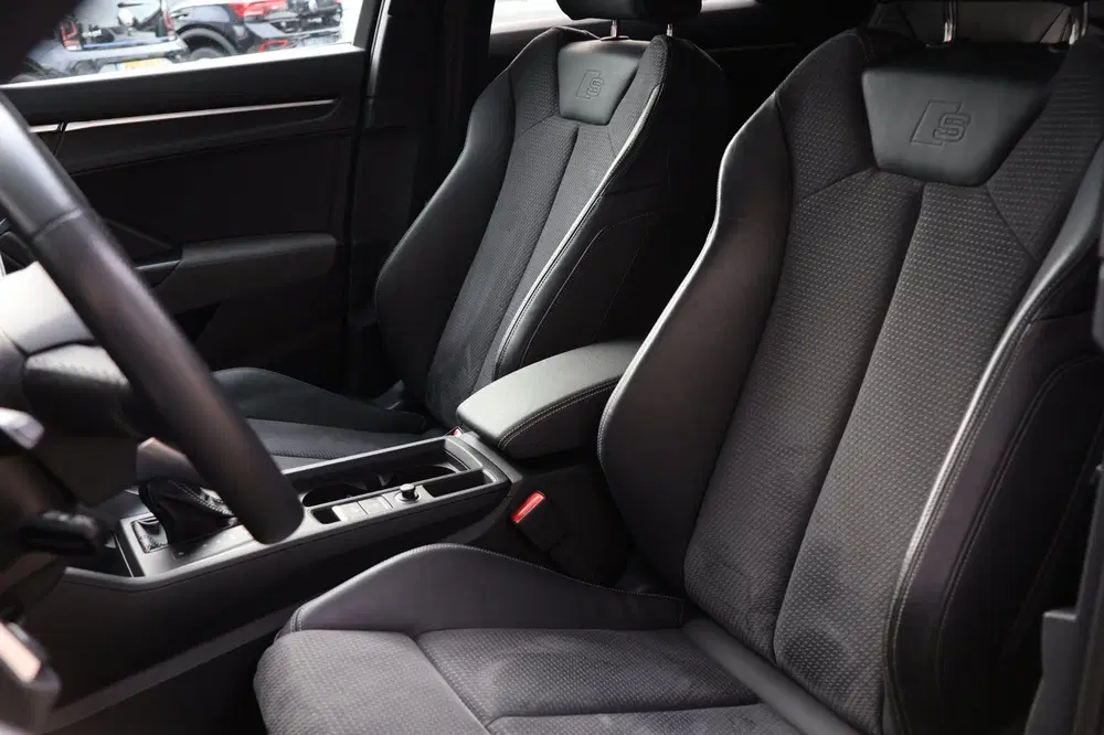 Audi Q3 45 TFSI Hybrid SOH 100%S-Line App-connect uit 2023, foto 5