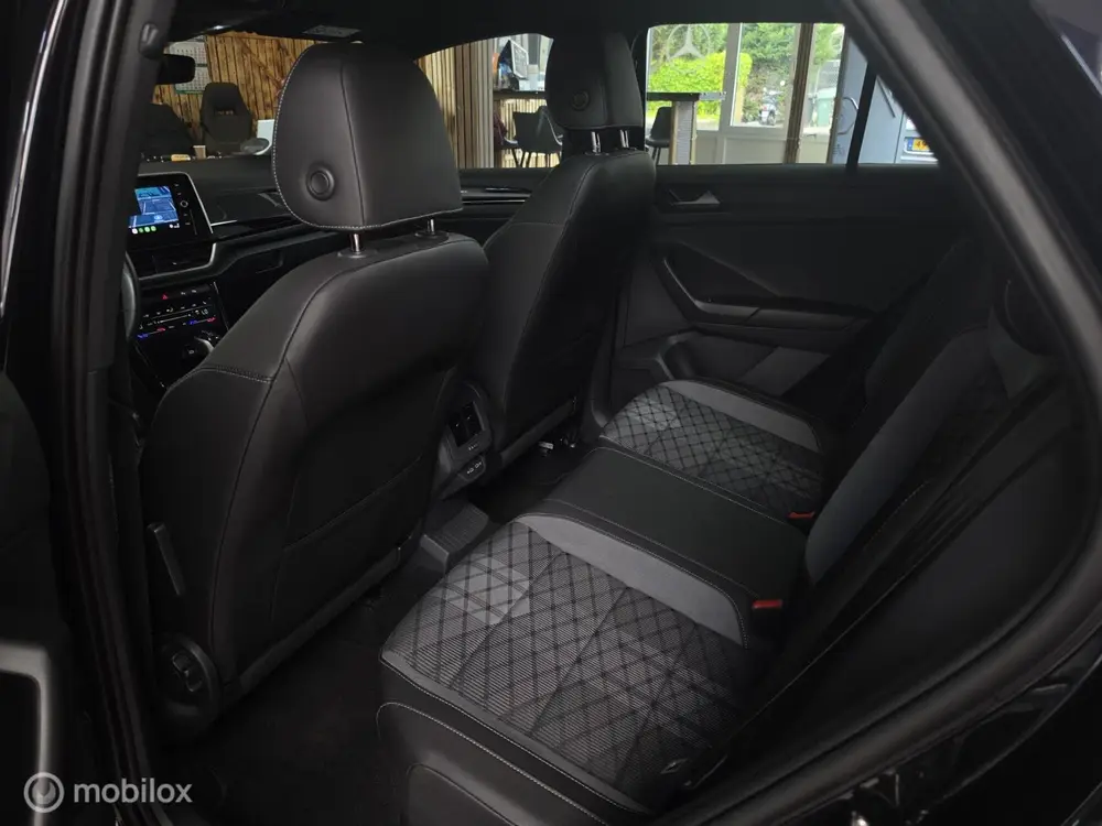 Volkswagen T-Roc 1.5 TSI 3X R-Line|Keyless|Camera|Vol Optie' uit 2024, foto 20