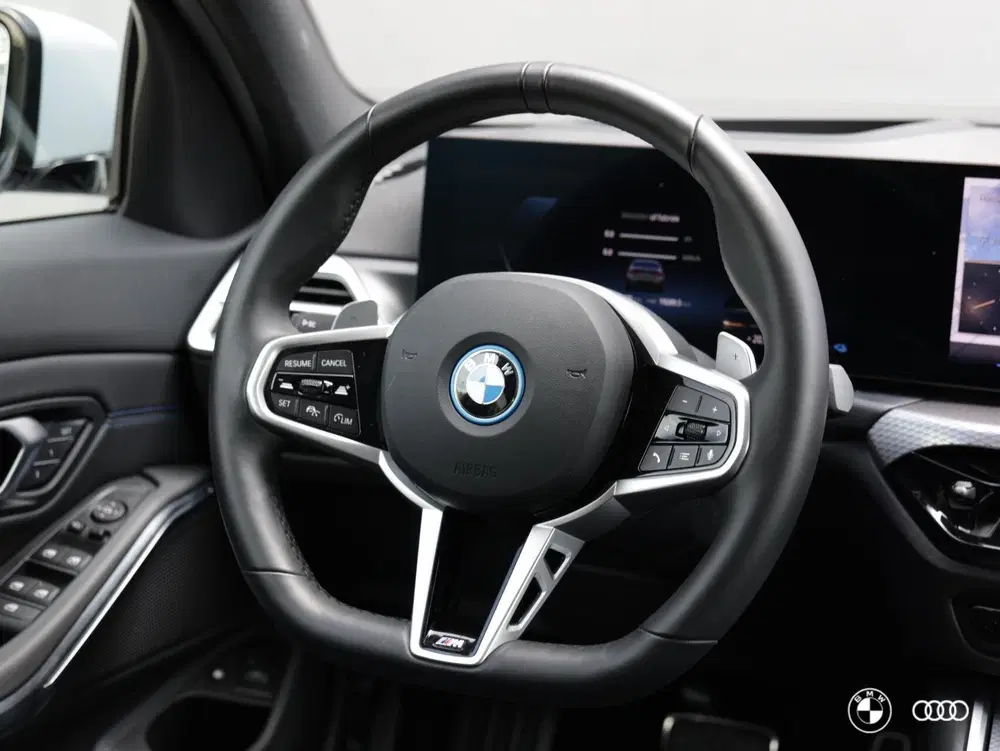 BMW 3-serie M SPORT 22KW uit 2025, foto 15