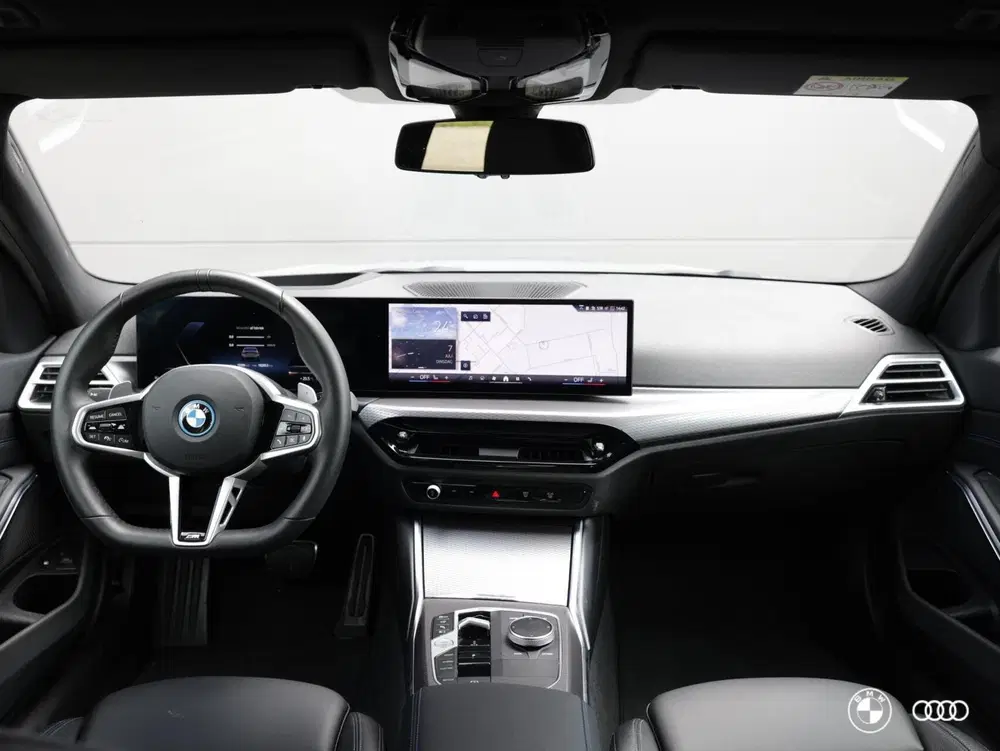 BMW 3-serie M SPORT 22KW uit 2025, foto 2
