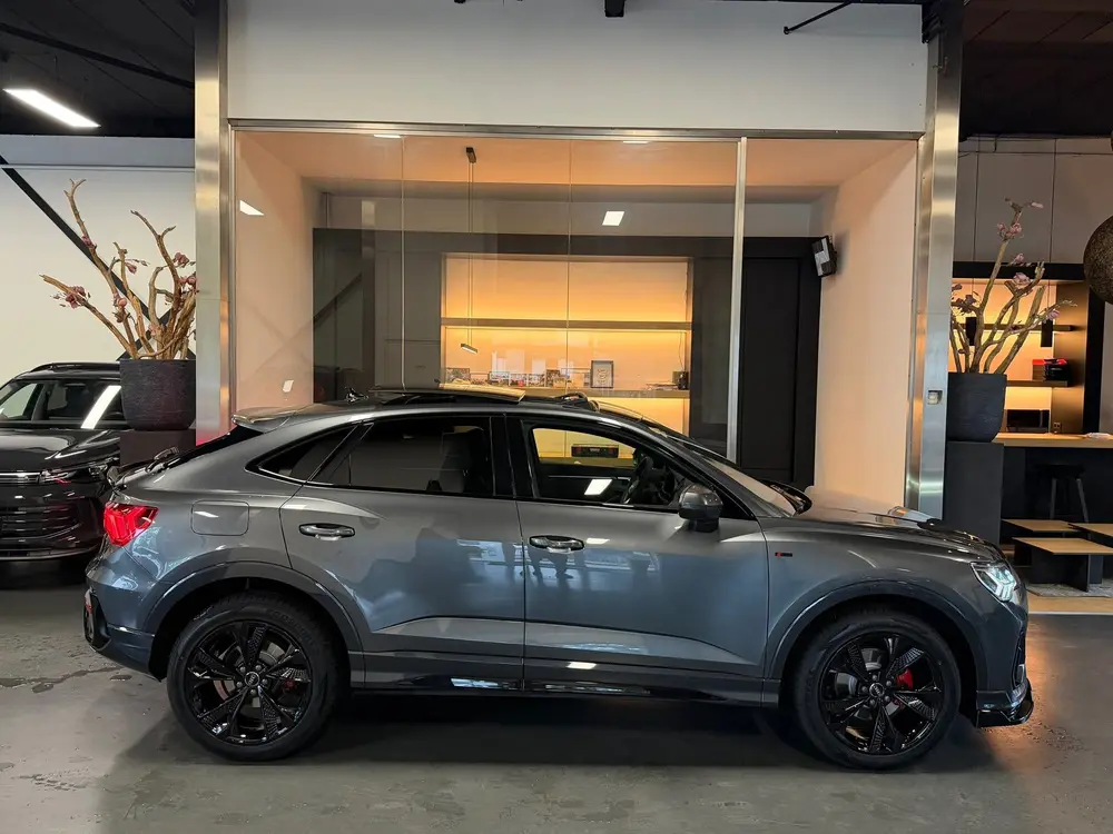 Audi Q3 35 TFSI 3X S line Panorama Camera Keyless uit 2023, foto 2