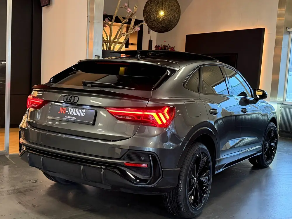 Audi Q3 35 TFSI 3X S line Panorama Camera Keyless uit 2023, foto 4