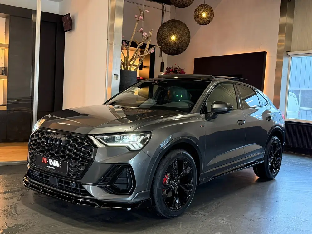 Audi Q3 35 TFSI 3X S line Panorama Camera Keyless uit 2023, foto 8