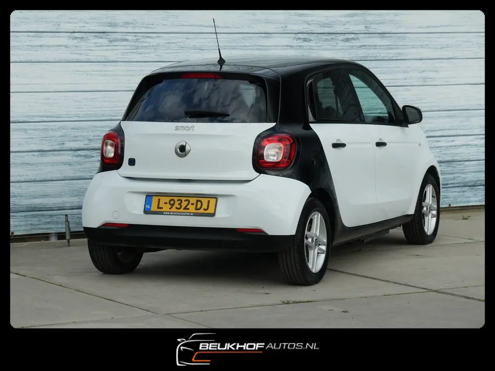 Smart Forfour EQ Essential Sport Automaat 18 kWh Airco Leer uit 2021, foto 10
