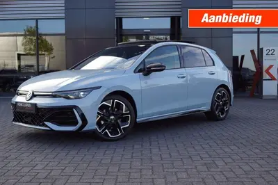 Volkswagen Golf R-line 1.5 eTSI 150pk DSG facelift Black sty uit 2025