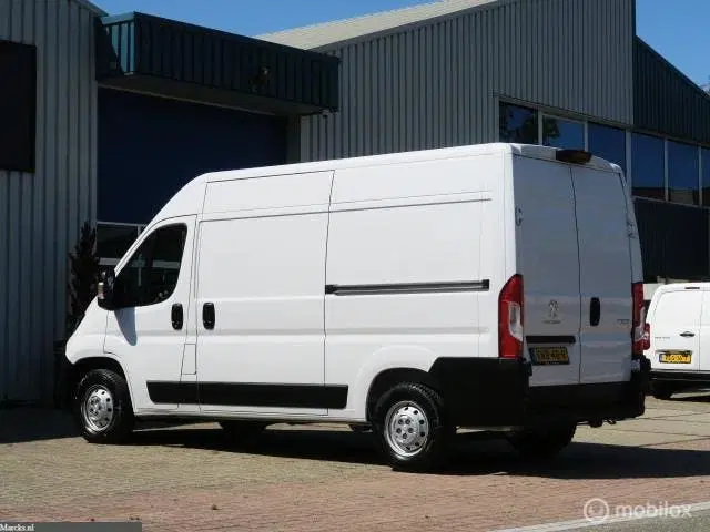 Peugeot Boxer 333 2.2 BlueHDi 120 L2H2 2x SCHUIFDEUR uit 2021, foto 11