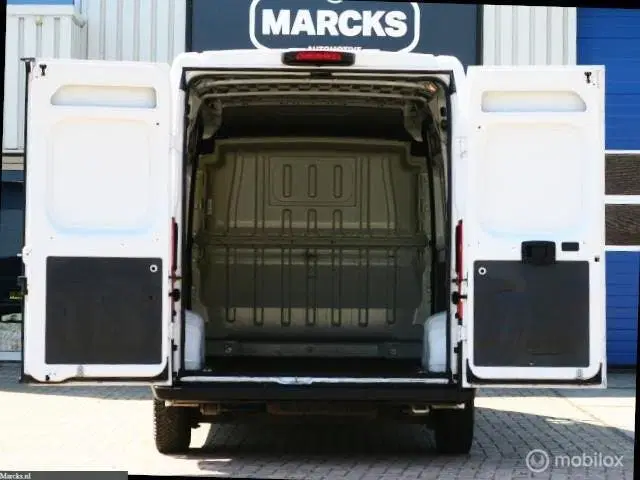 Peugeot Boxer 333 2.2 BlueHDi 120 L2H2 2x SCHUIFDEUR uit 2021, foto 14