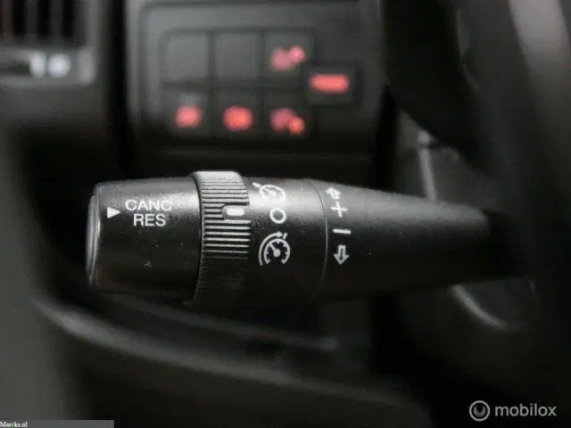 Peugeot Boxer 333 2.2 BlueHDi 120 L2H2 2x SCHUIFDEUR uit 2021, foto 15