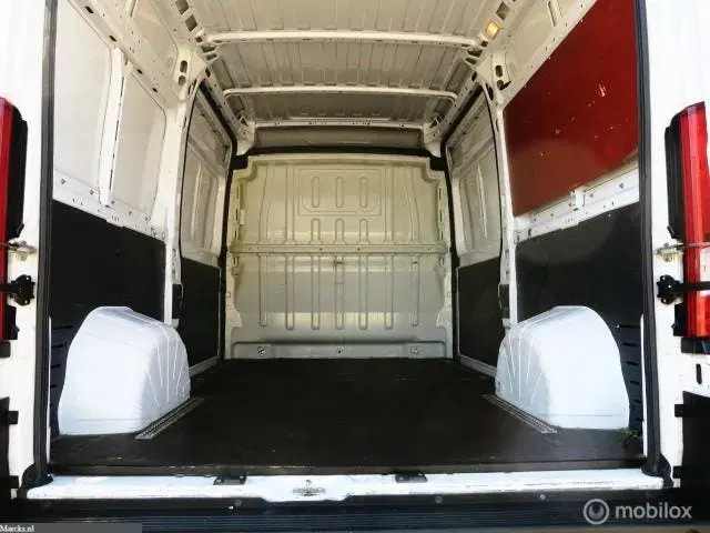 Peugeot Boxer 333 2.2 BlueHDi 120 L2H2 2x SCHUIFDEUR uit 2021, foto 16
