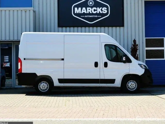Peugeot Boxer 333 2.2 BlueHDi 120 L2H2 2x SCHUIFDEUR uit 2021, foto 4