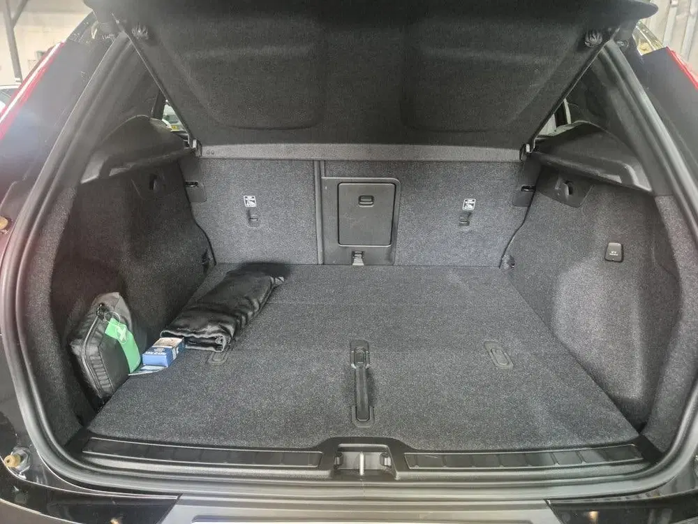 Volvo XC40 B3 163PK Plus Dark uit 2023, foto 11