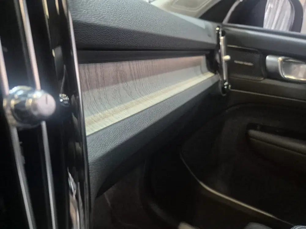 Volvo XC40 B3 163PK Plus Dark uit 2023, foto 16