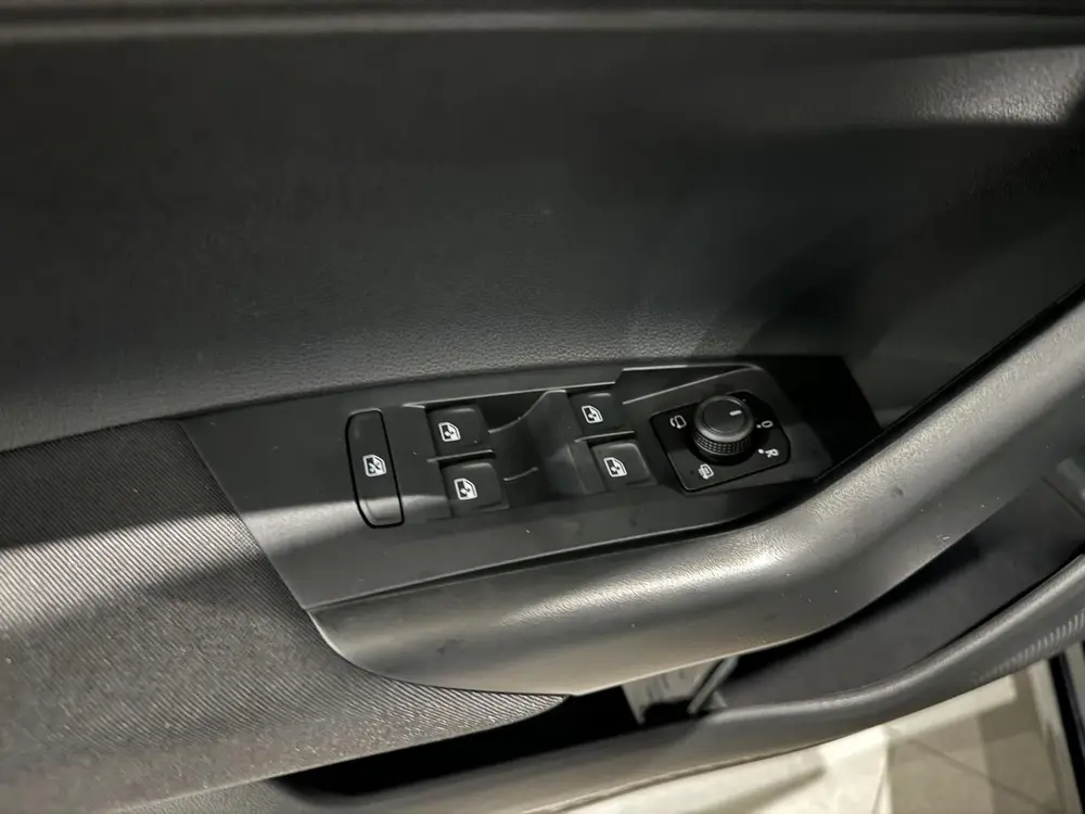 Volkswagen Polo 1.0 TSI Life 95 PK | Apple Carplay | Adaptiv uit 2024, foto 13