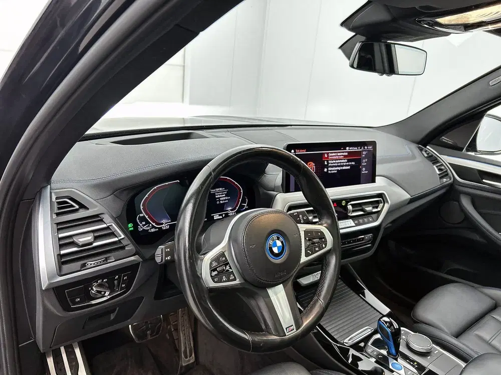 BMW iX3 High Executive 80 kWh uit 2022, foto 18