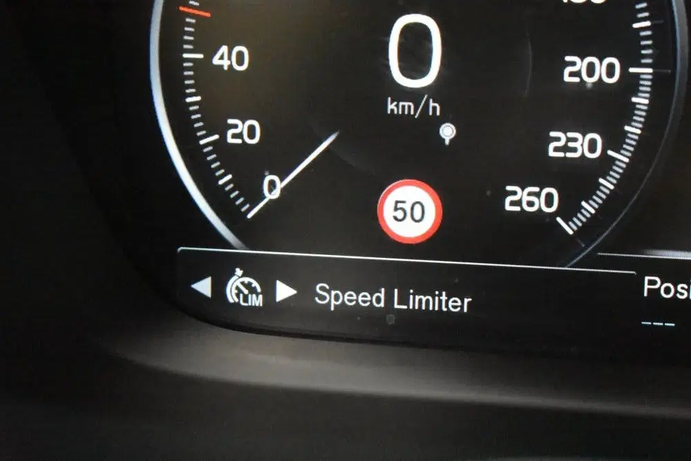 Volvo S60 B4 197PK R-Design uit 2021, foto 19