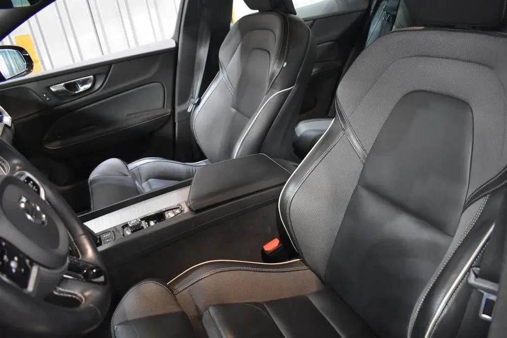Volvo S60 B4 197PK R-Design uit 2021, foto 8