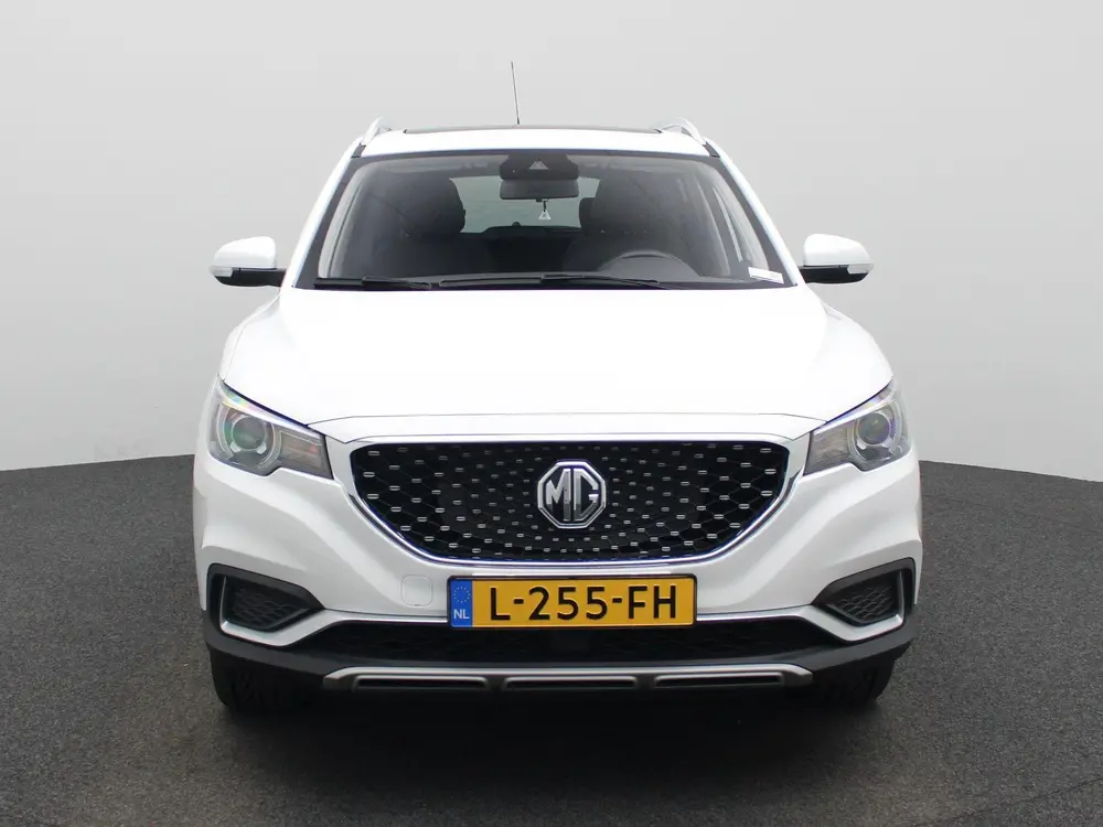 MG ZS EV Luxury 45 kWh | Navi | Panoramadak | Camera | CarPl uit 2021, foto 3