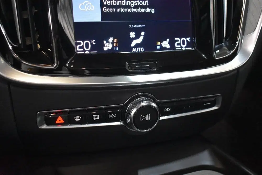 Volvo V60 Cross Country B5 250PK AWD Cross Country PRO uit 2022, foto 16