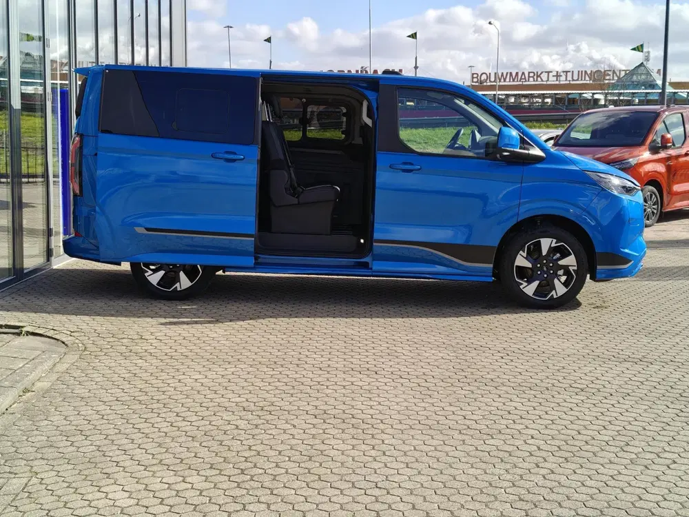 Ford Tourneo Custom 340 L1H1 Sport 65 kWh uit 2025, foto 10
